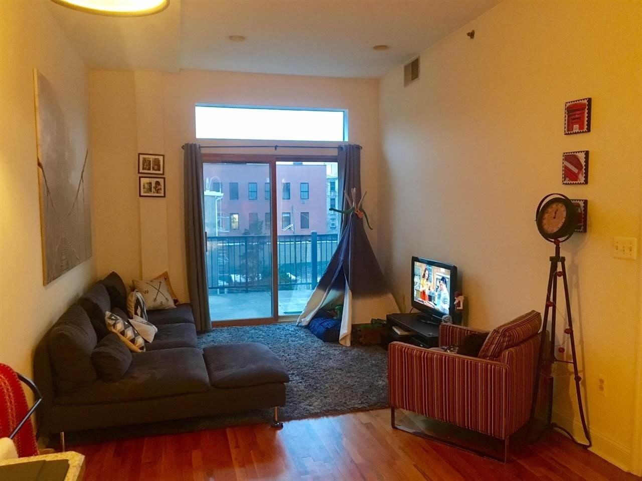 353 Grove St #4B - Photo 3 of 14