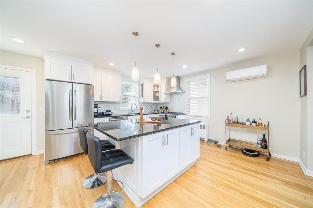 118 W 46th St - Photo 5 of 26