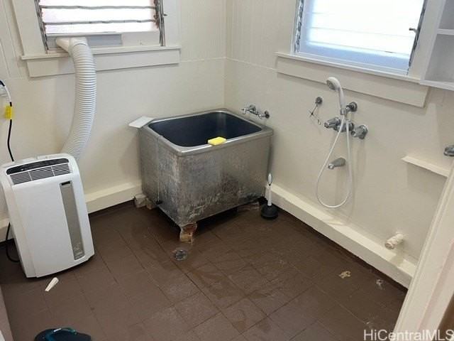 3232 Brokaw St - Photo 6 of 15