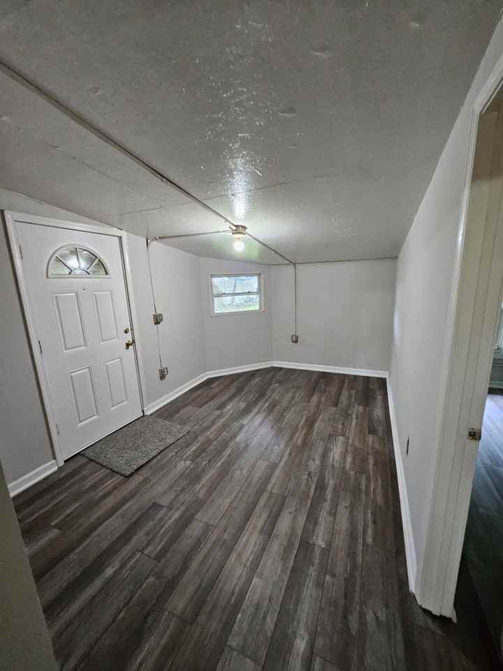 3305 Culverson Ave - Photo 2 of 13