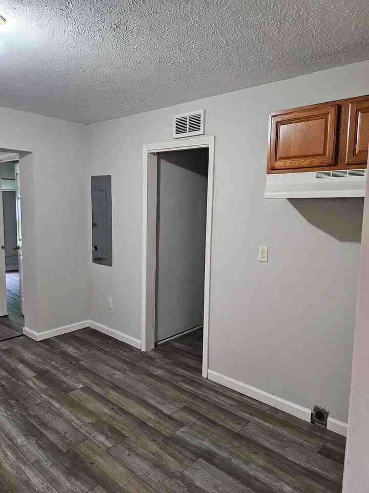 3305 Culverson Ave - Photo 4 of 13