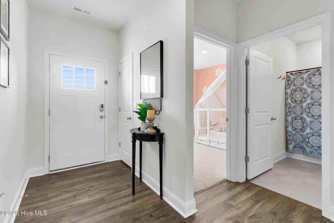501 Dakota Ave - Photo 3 of 37