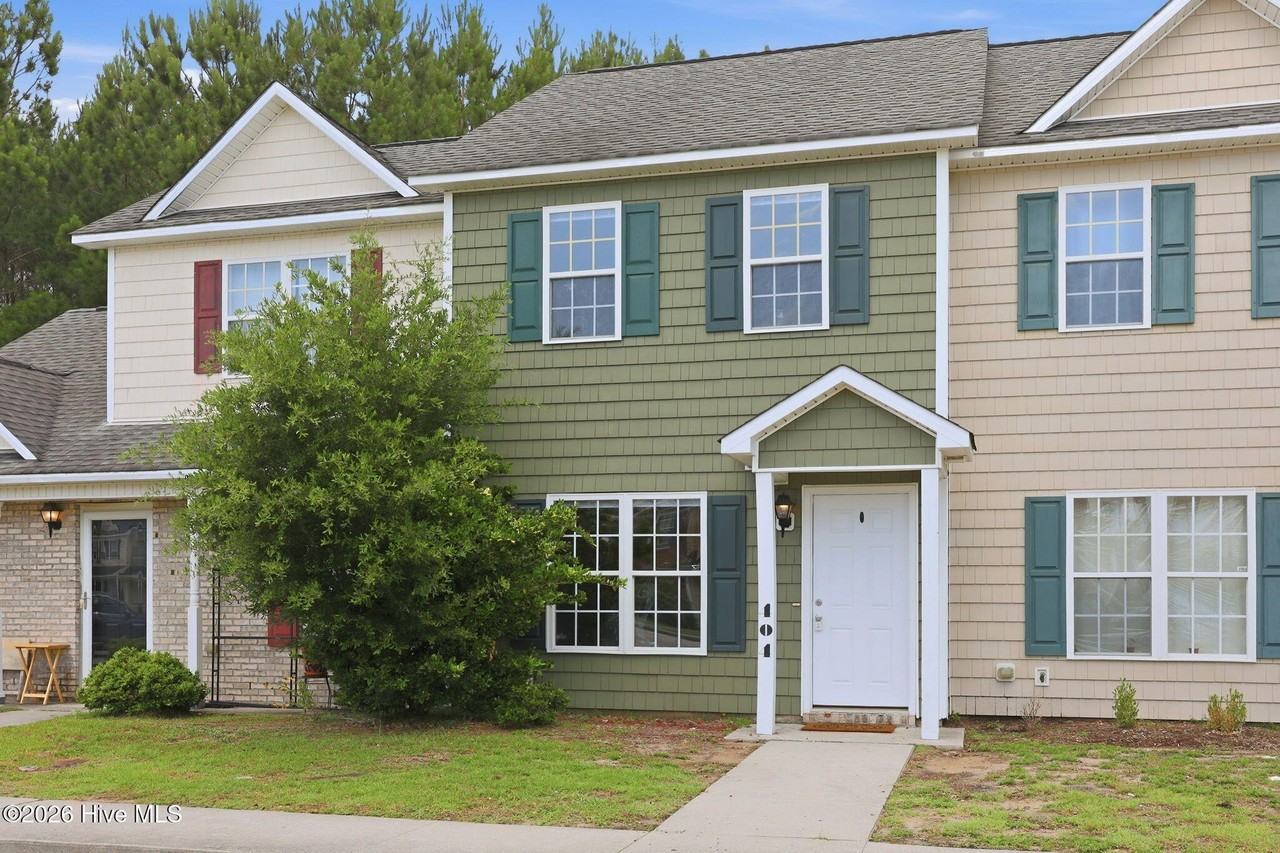 404 Springwood Dr - Photo 3 of 35
