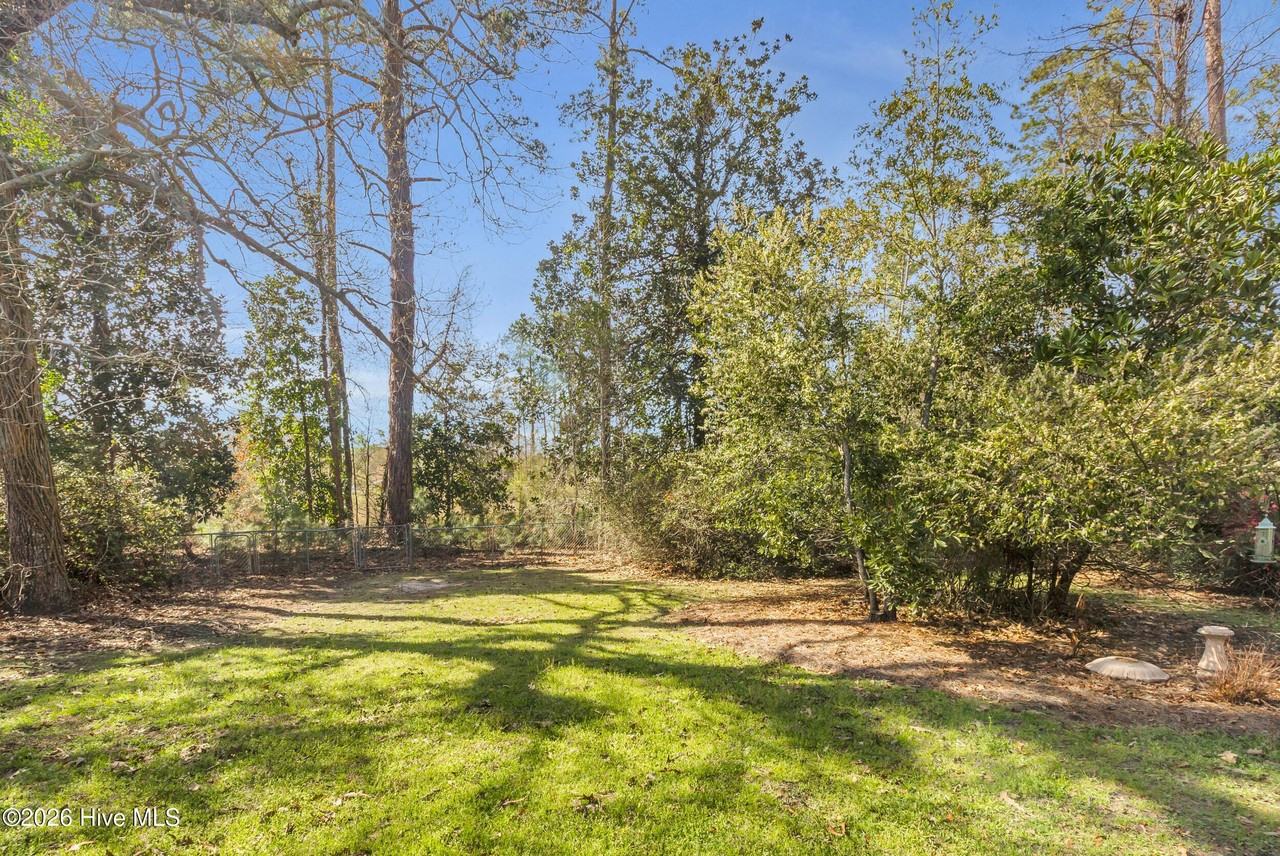 609 Edgehill Rd - Photo 4 of 44