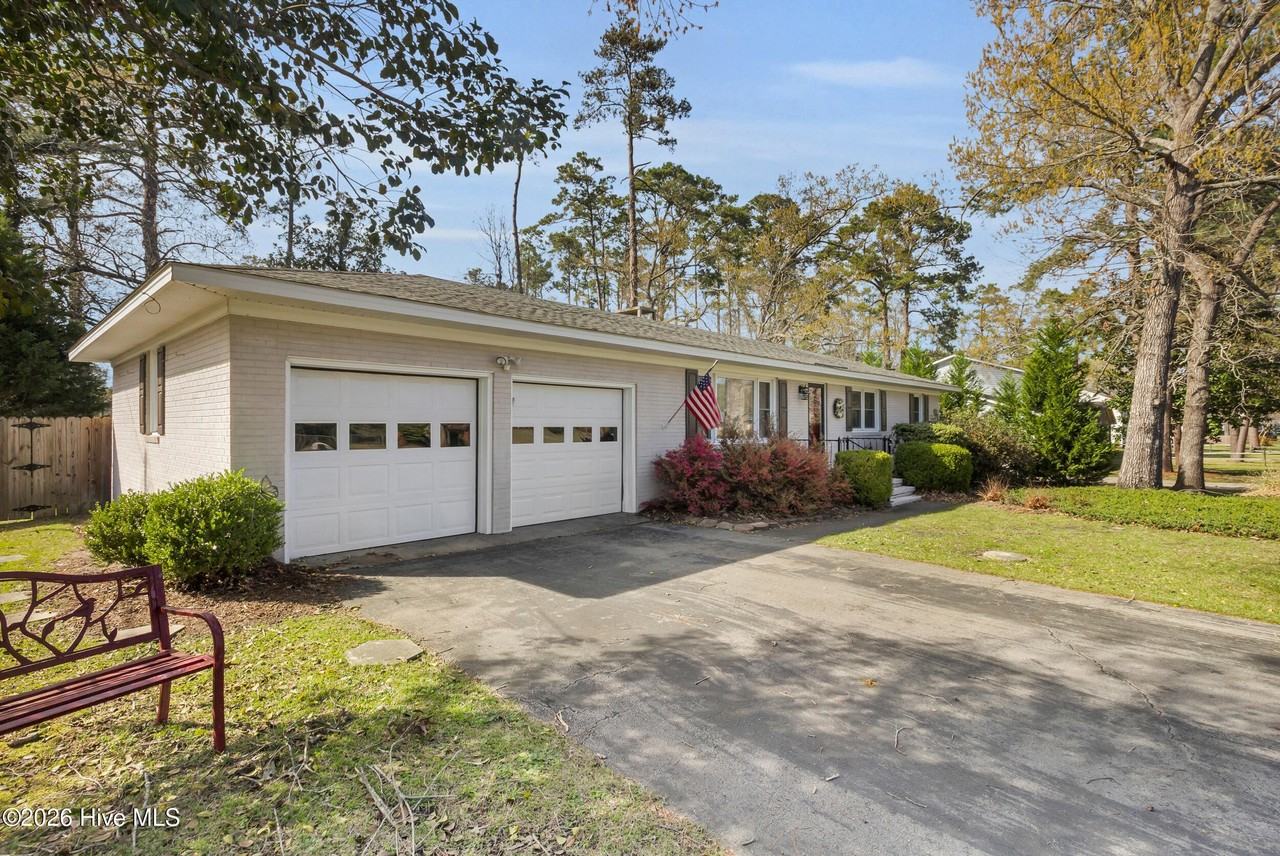 609 Edgehill Rd - Photo 7 of 44