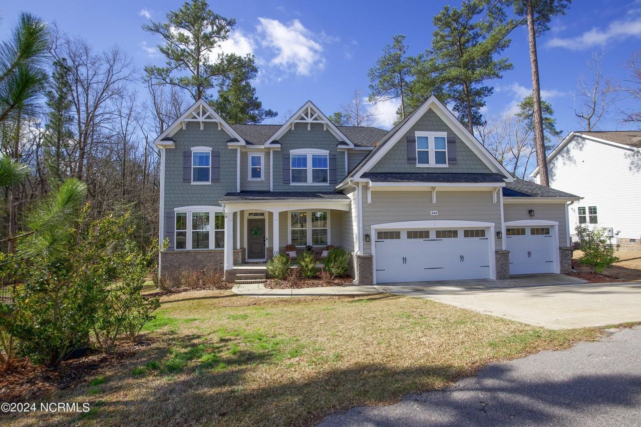 240 Parrish Ln - Photo 2 of 50