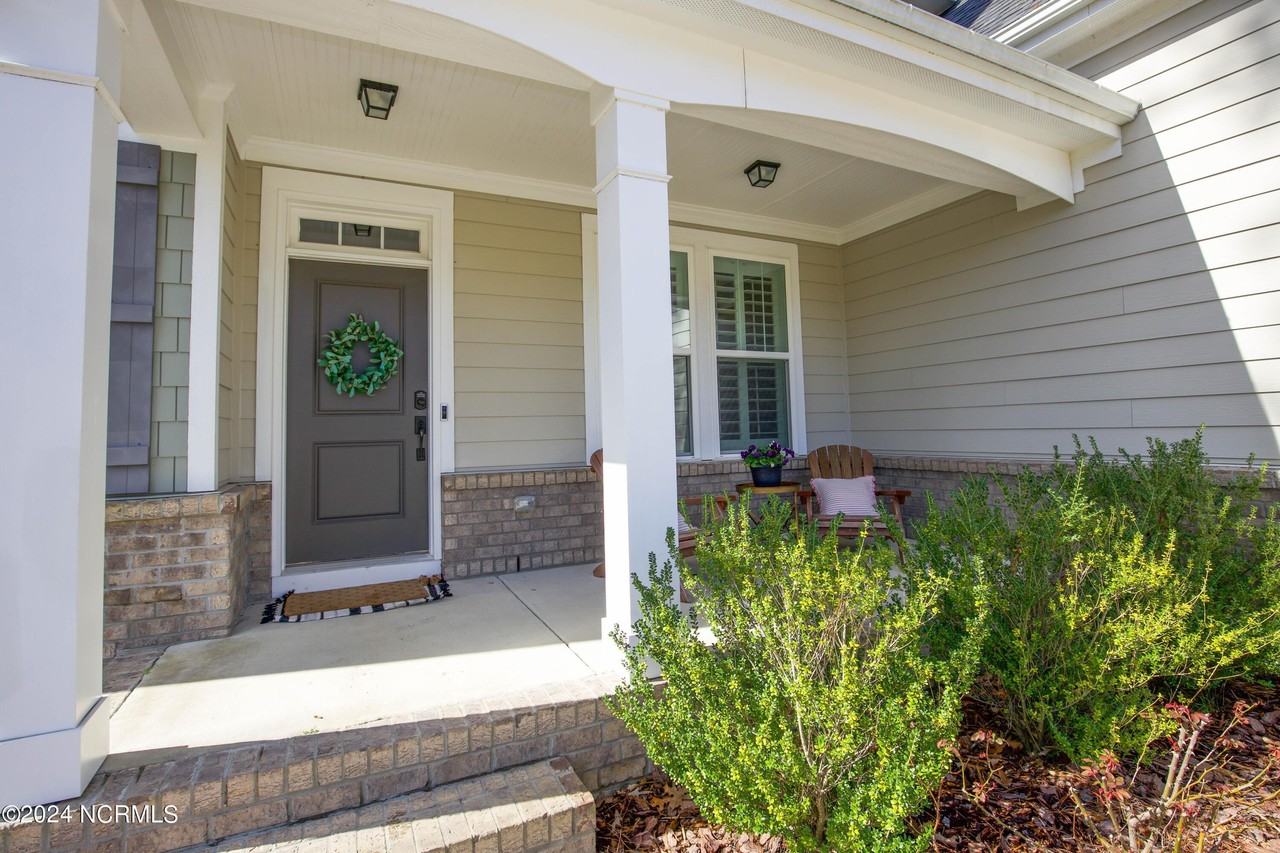 240 Parrish Ln - Photo 4 of 50