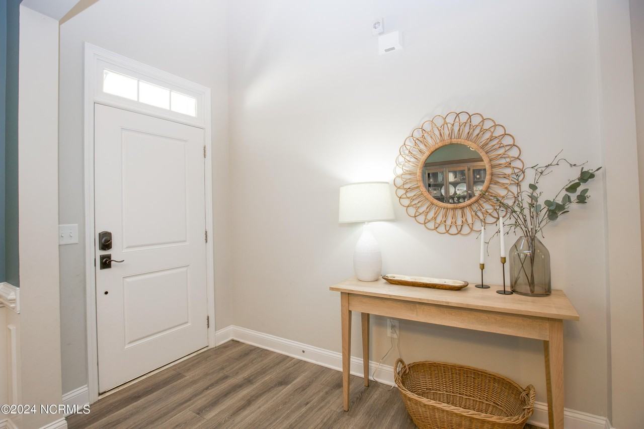 240 Parrish Ln - Photo 6 of 50
