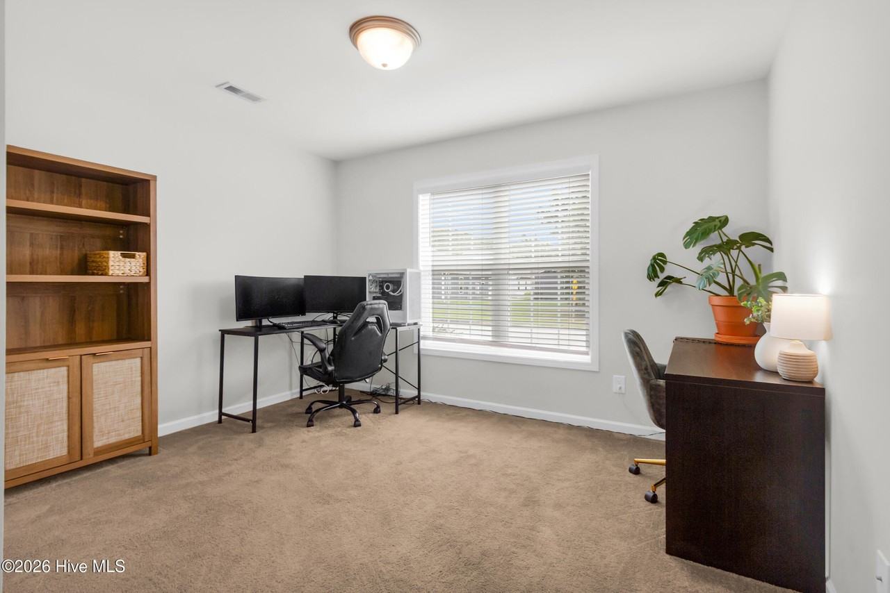 115 Grantham Pl - Photo 2 of 34