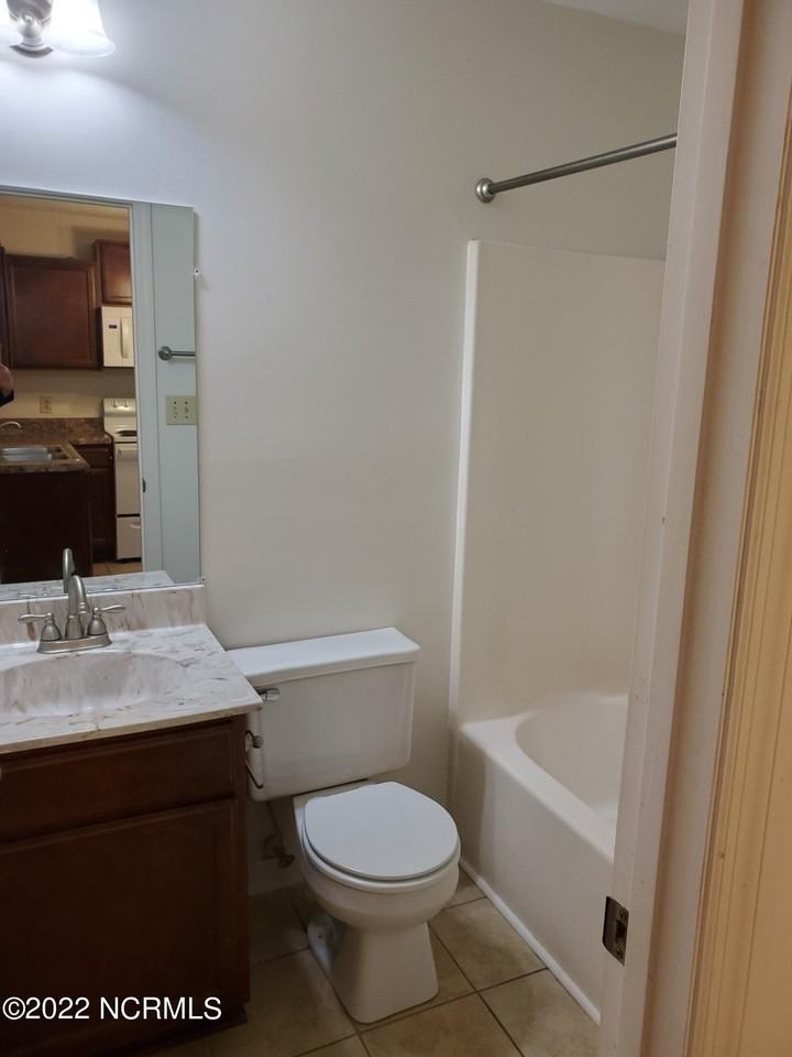 222 Easy St - Photo 4 of 9