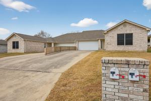featured image of 268 Braeburn Cir