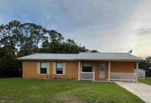 749 Memorial Dr - Photo 1 of 1