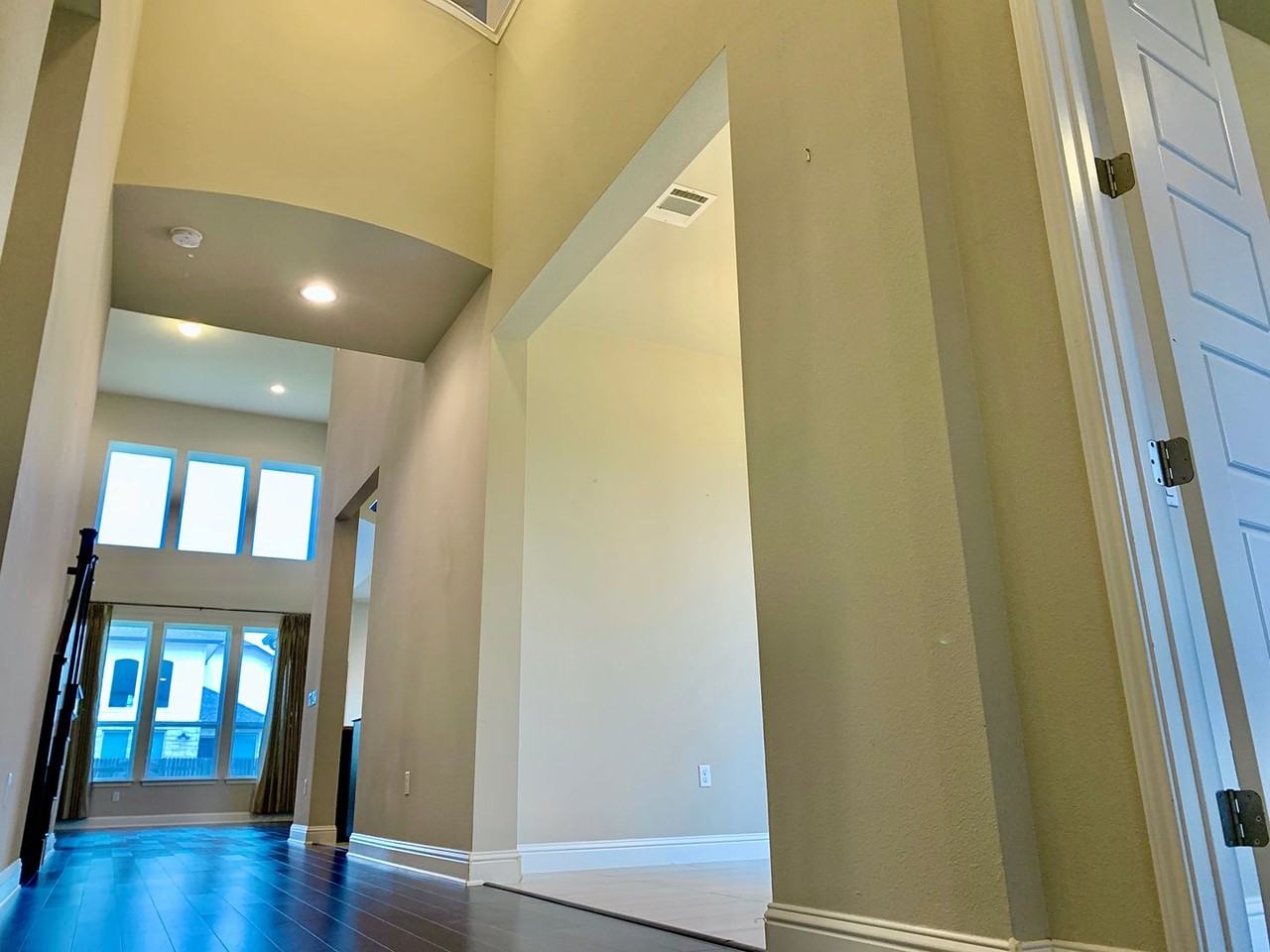 15420 Iveans Way - Photo 2 of 37