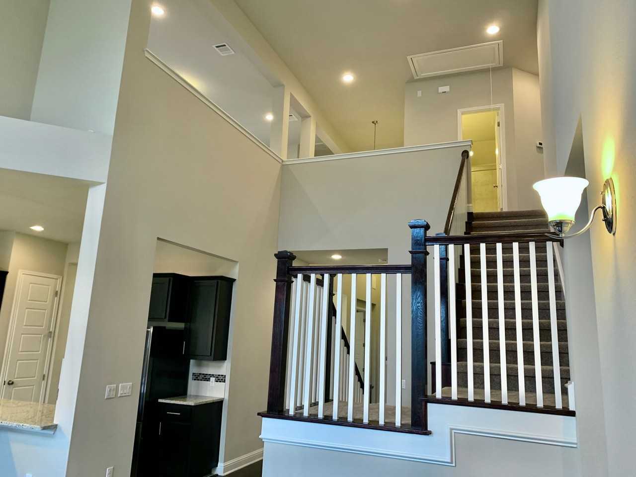 15420 Iveans Way - Photo 4 of 37