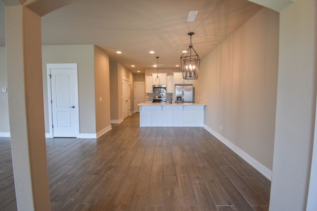 644 N Malbec Rd - Photo 3 of 25