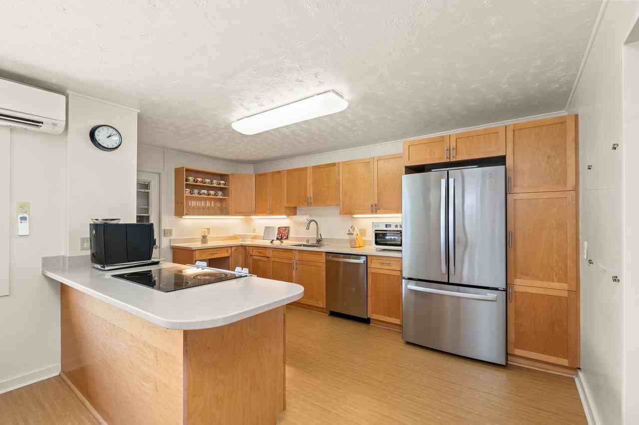 760 Onaha St - Photo 5 of 24