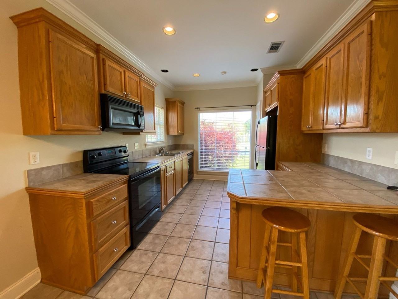 413 Lake Worth Dr - Photo 5 of 21
