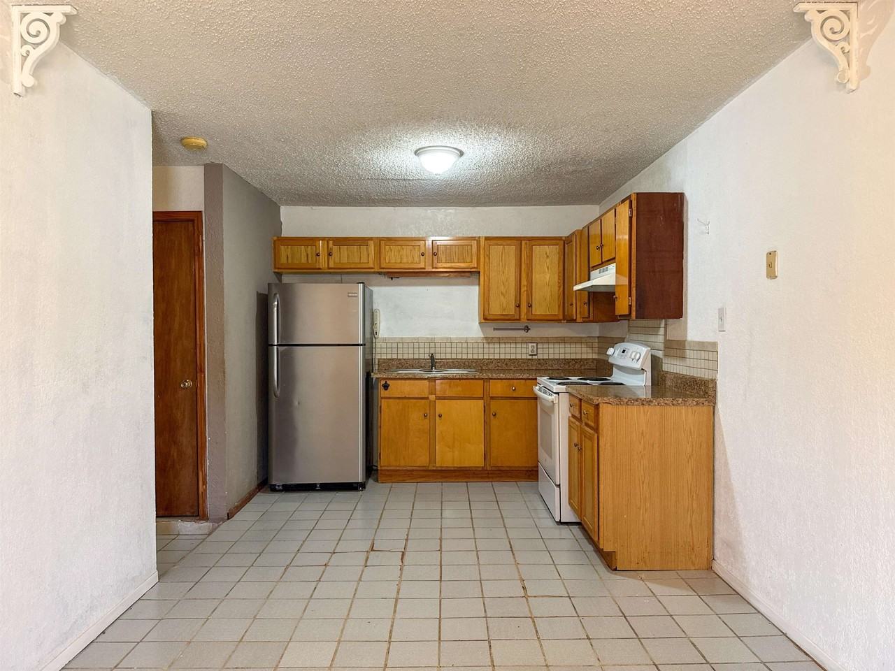 106 Florida St - Photo 5 of 10