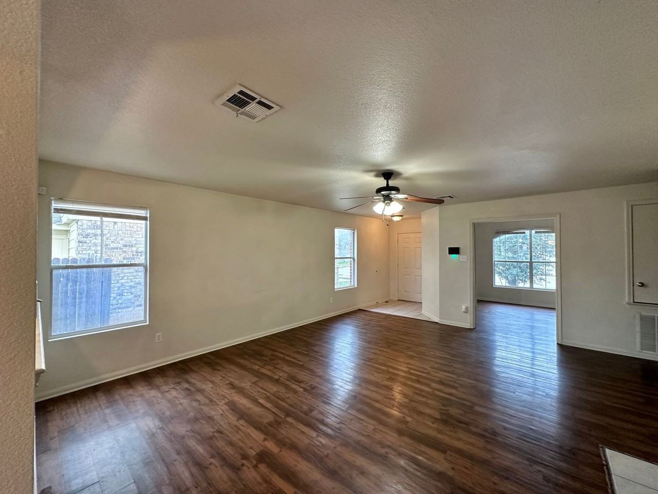 2311 Price Dr - Photo 4 of 18