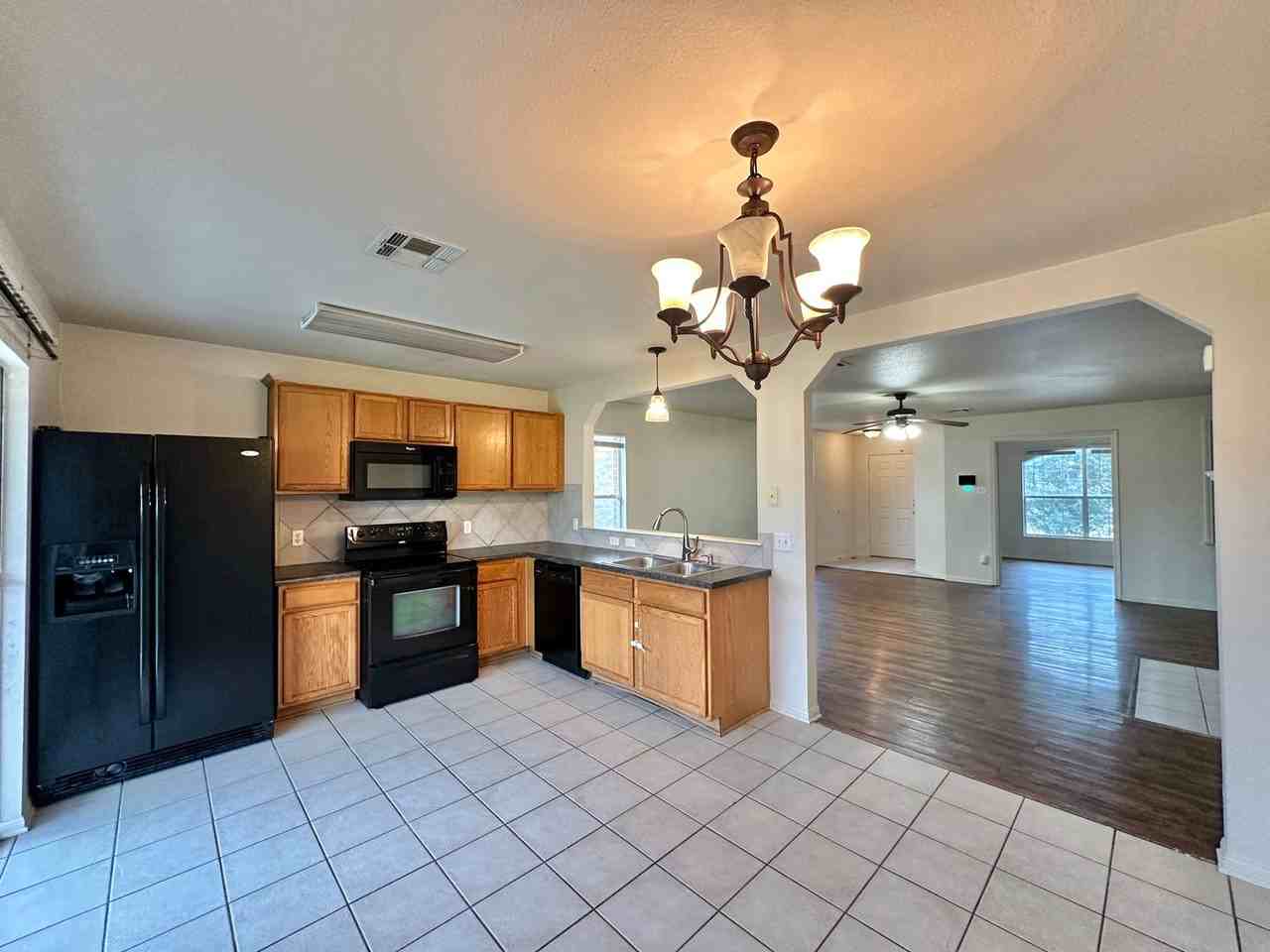 2311 Price Dr - Photo 6 of 18