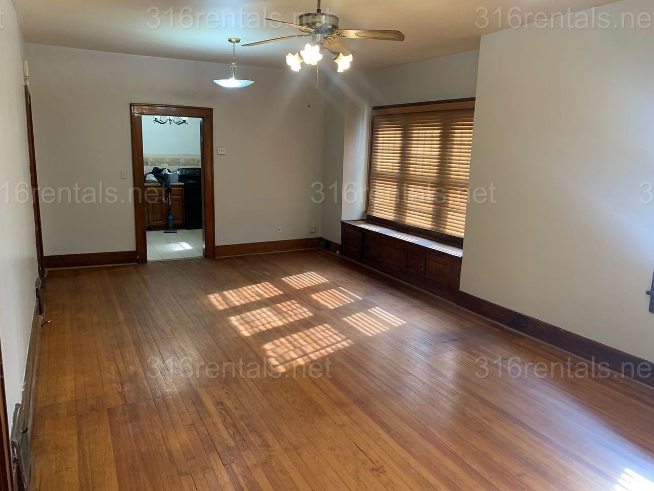 1230 S Fern St - Photo 5 of 9