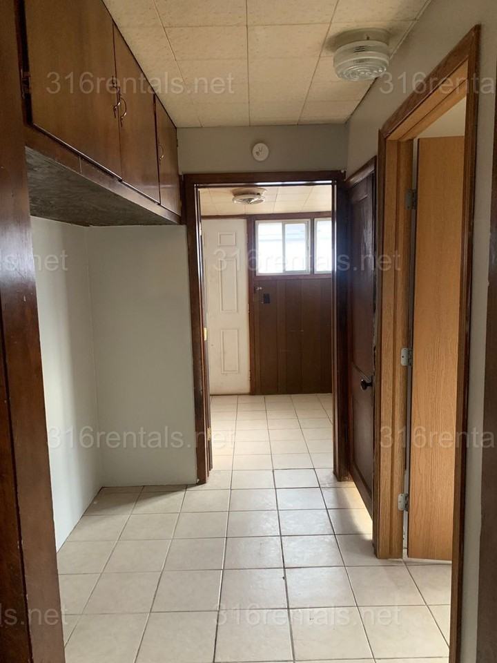 1230 S Fern St - Photo 6 of 9