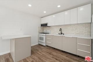 845 1/2 N Kilkea Dr - Photo 5 of 8