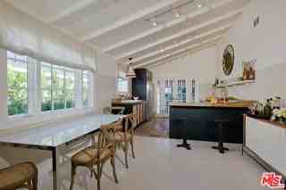 9052 Harland Ave - Photo 2 of 7