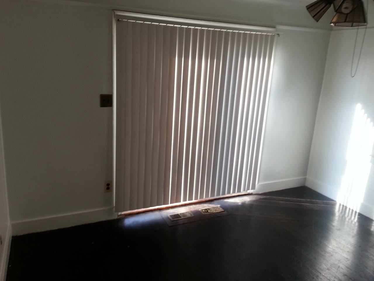 16248 Semrau Ave - Photo 3 of 5