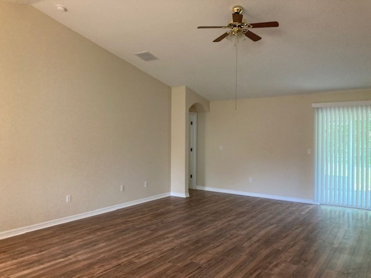 21 Bennett Ln - Photo 3 of 17