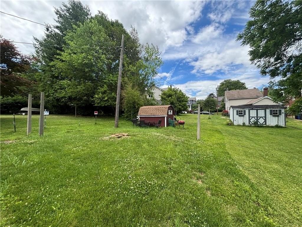 135 N Cedar St - Photo 2 of 14