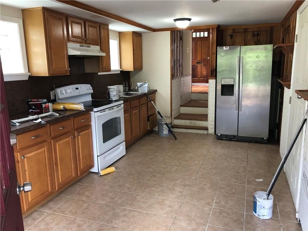 135 N Cedar St - Photo 4 of 14