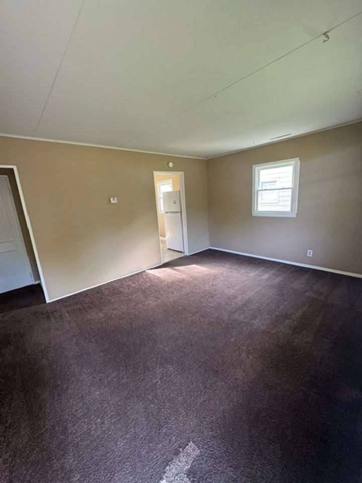 4844 Oliver St - Photo 2 of 6