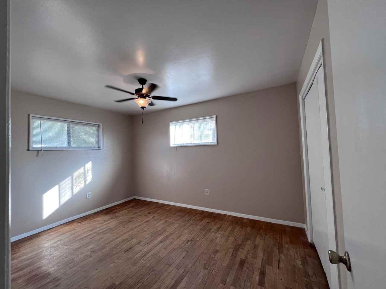 418 N Oak St - Photo 6 of 11