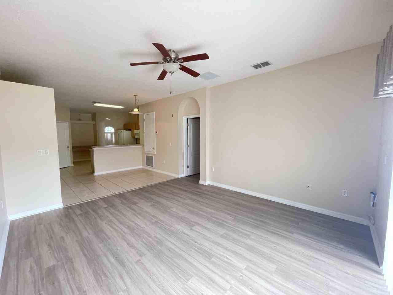 10190 Granite Bay Dr - Photo 5 of 12