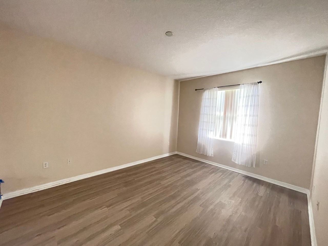 10190 Granite Bay Dr - Photo 6 of 12