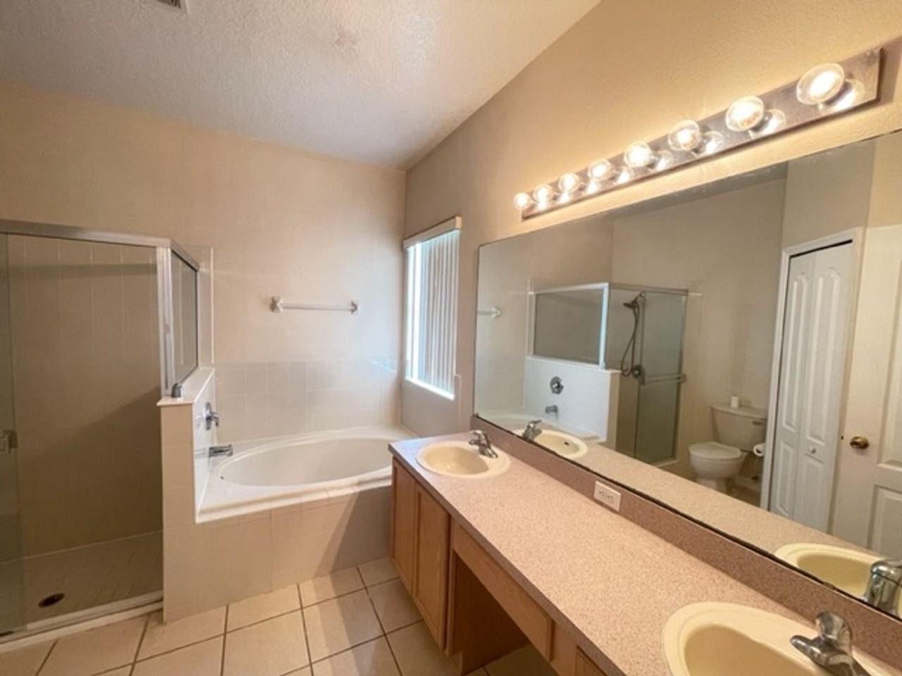 10190 Granite Bay Dr - Photo 7 of 12