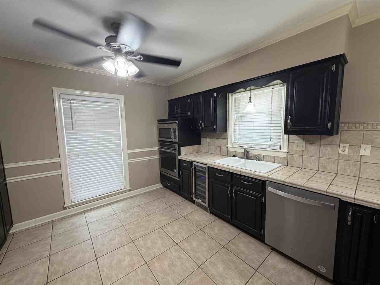 956 Rolling Oaks Ln - Photo 7 of 26
