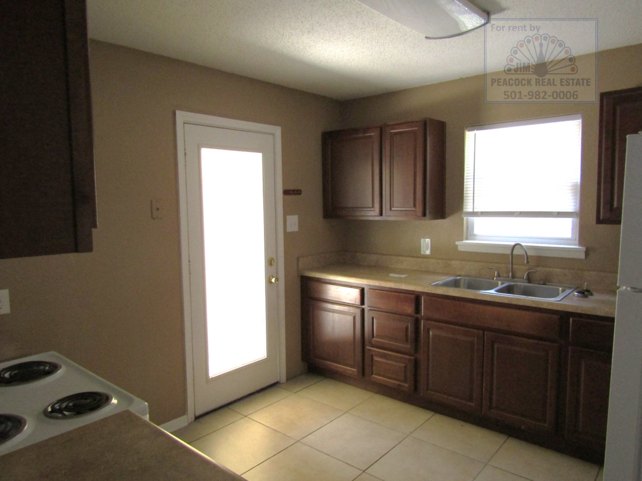 213 Stevenson St - Photo 4 of 8