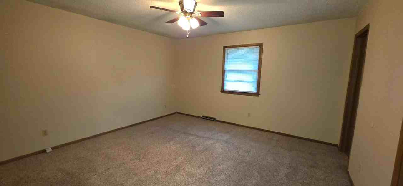1423 E Cairo St - Photo 5 of 7
