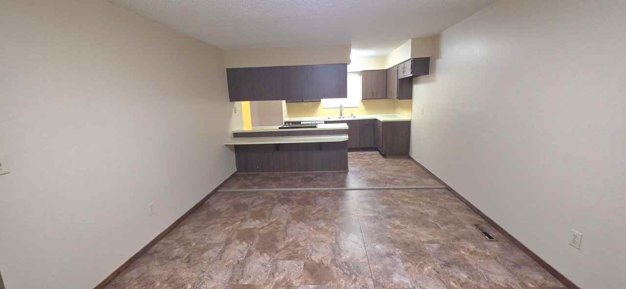 1005 E Guinevere St - Photo 5 of 11