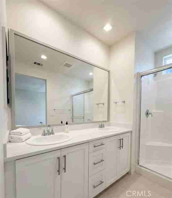 5868 Linden Ave #6 - Photo 5 of 6