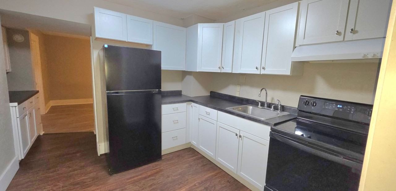2311 N National Ave - Photo 4 of 11