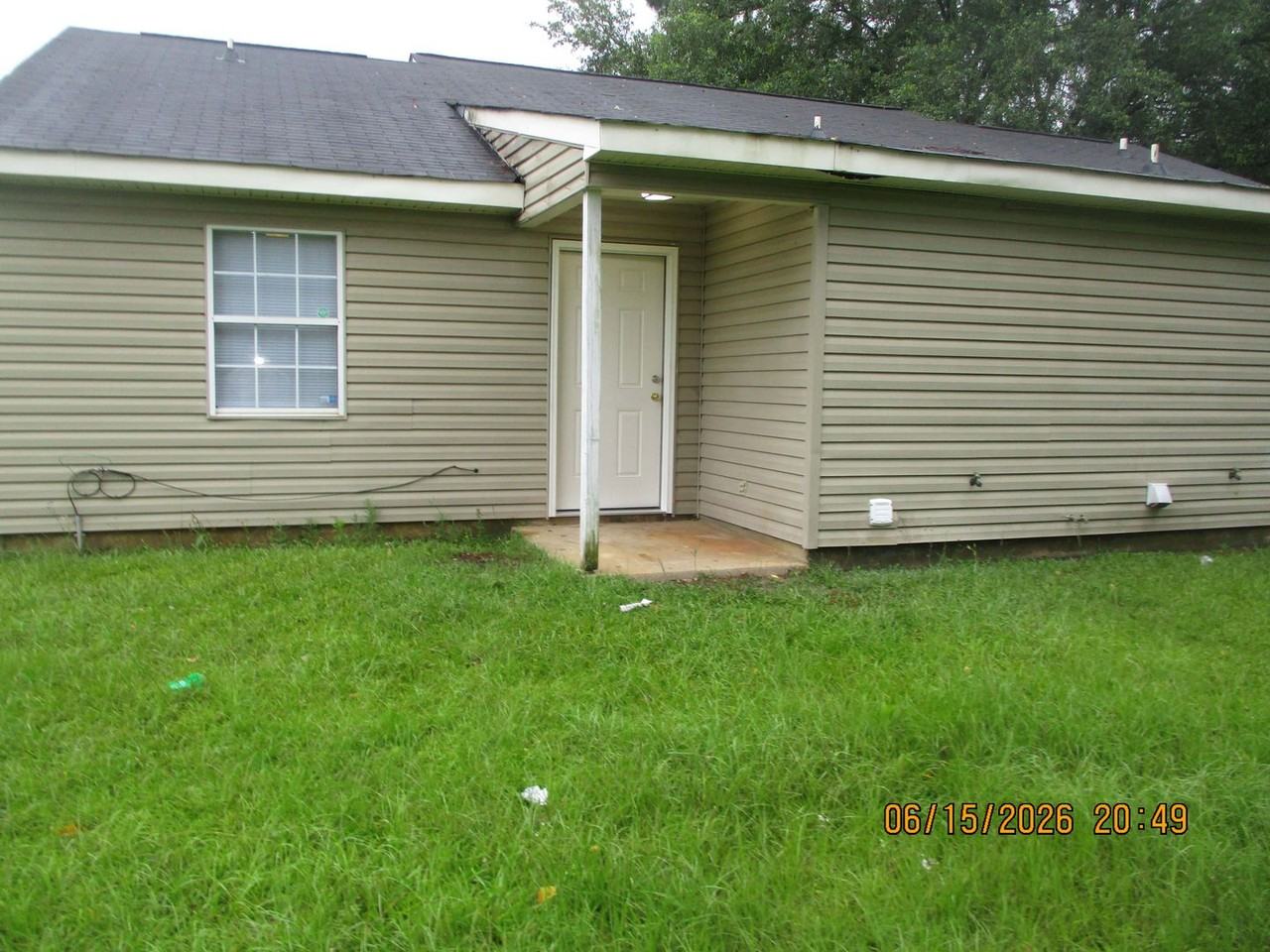 301 Station Crossing Dr Apt B - Photo 2 of 7