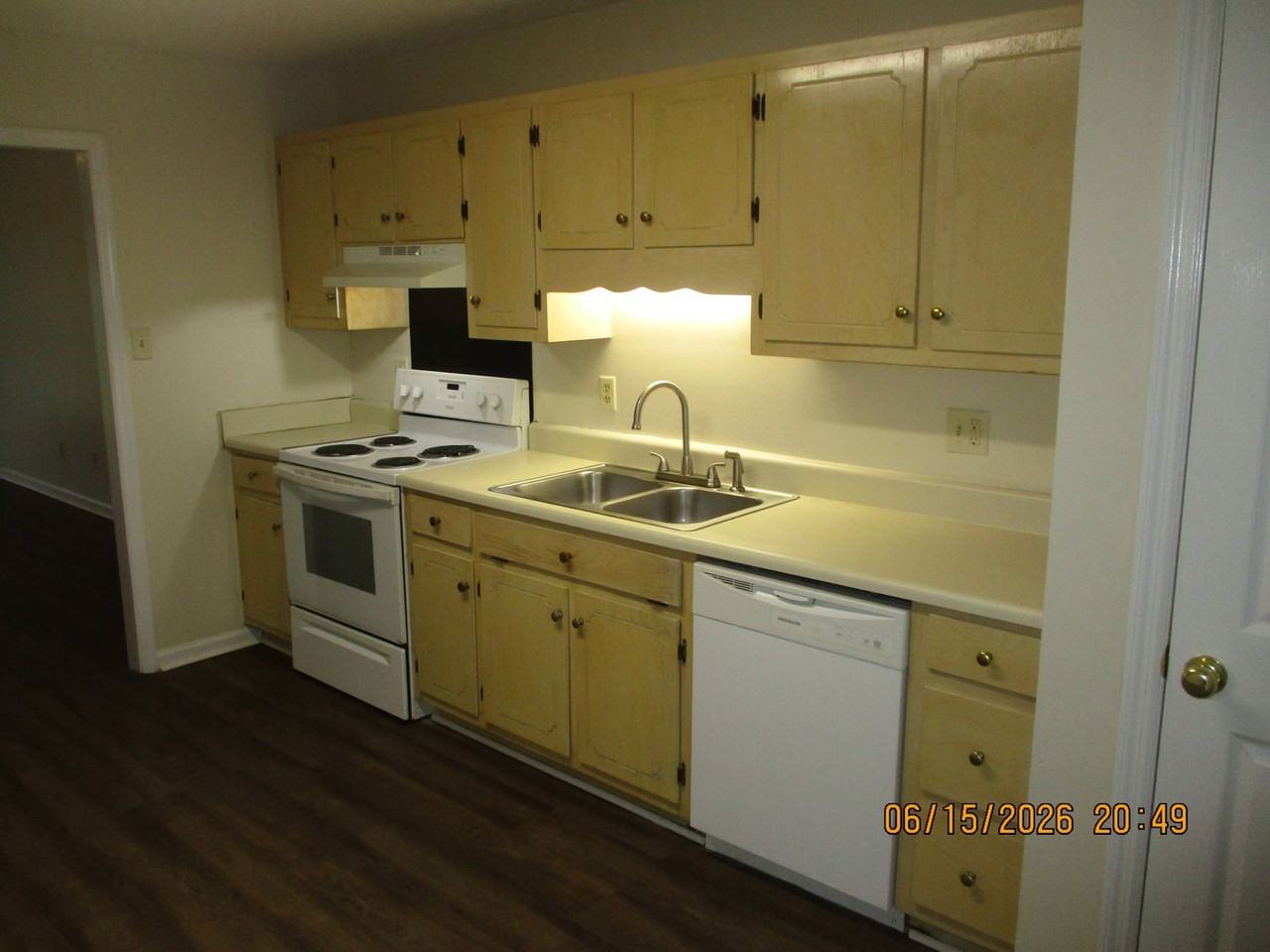 301 Station Crossing Dr Apt B - Photo 5 of 7