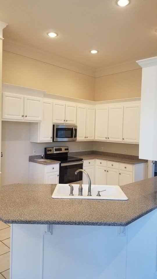 188 Fowler Dr - Photo 5 of 8