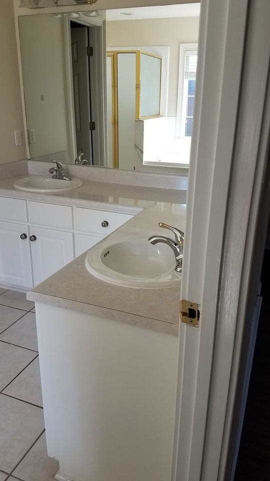 188 Fowler Dr - Photo 6 of 8