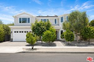 featured image of 11540 Clover Ave