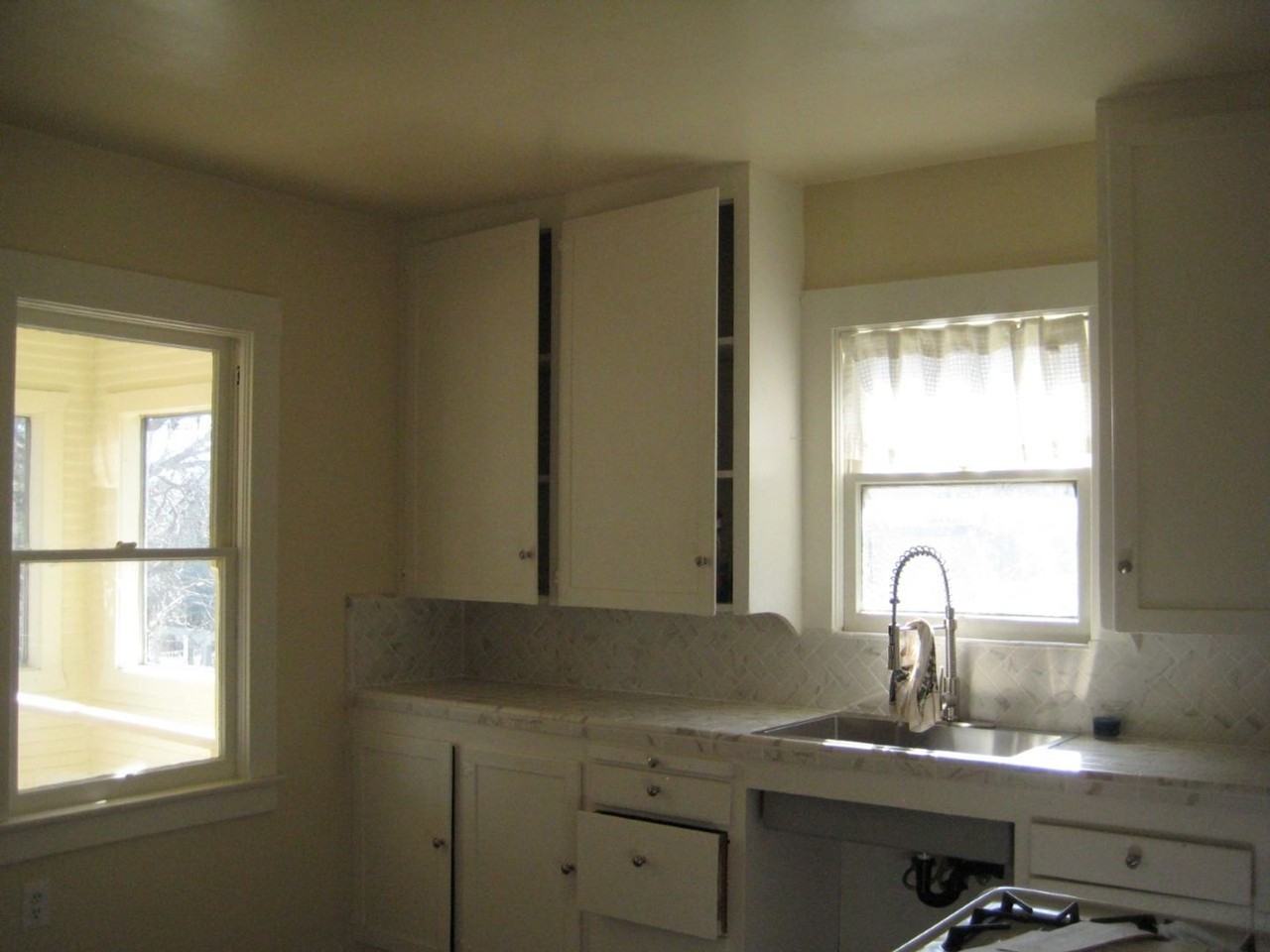 315 S School St - Photo 6 of 11