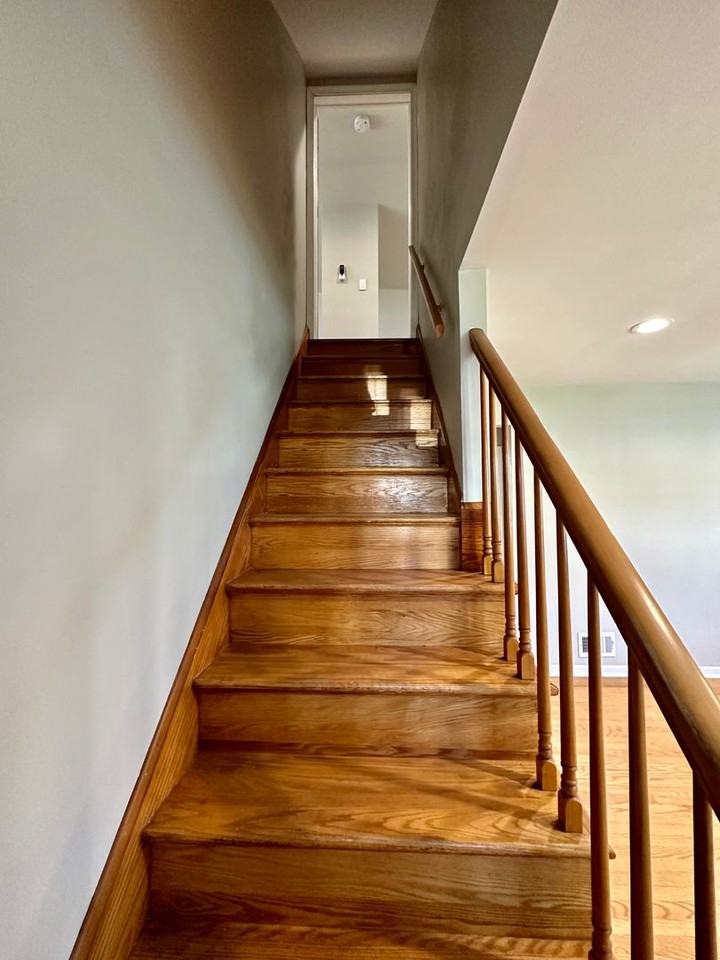805 N Woodward Dr - Photo 3 of 27